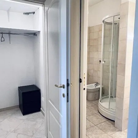 Stay-apartments In Capruzzi With Private Parking בארי