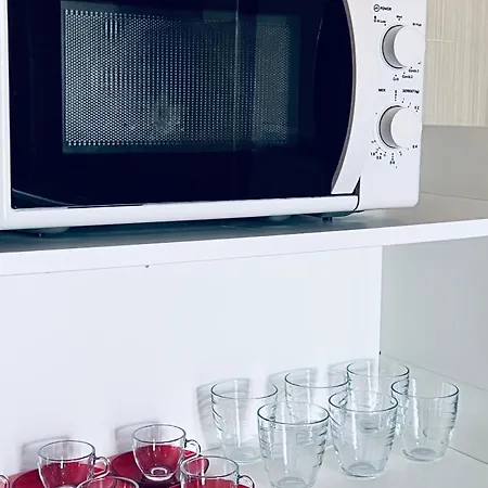 Stay-apartments In Capruzzi With Private Parking * باري