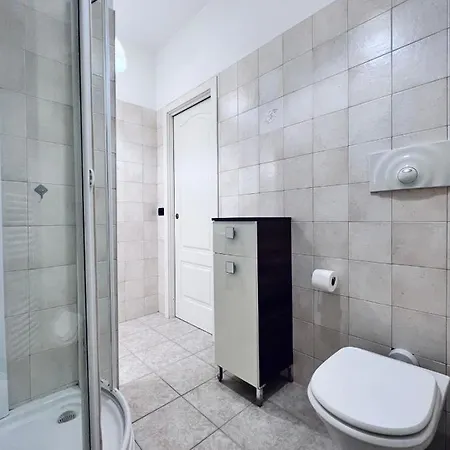 Stay-apartments In Capruzzi With Private Parking باري