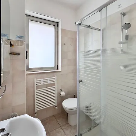 Stay-apartments In Capruzzi With Private Parking * باري