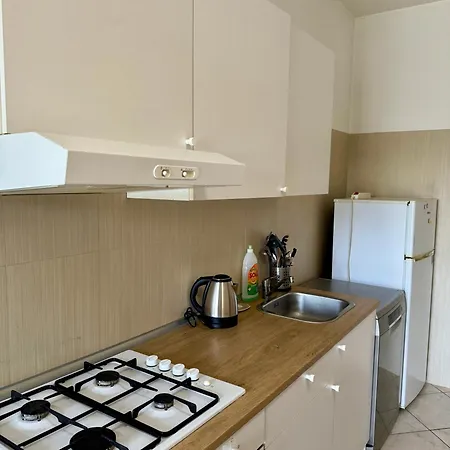 Stay-apartments In Capruzzi With Private Parking شقة