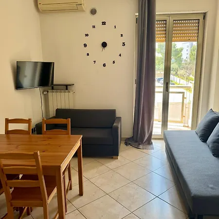 Stay-apartments In Capruzzi With Private Parking * باري